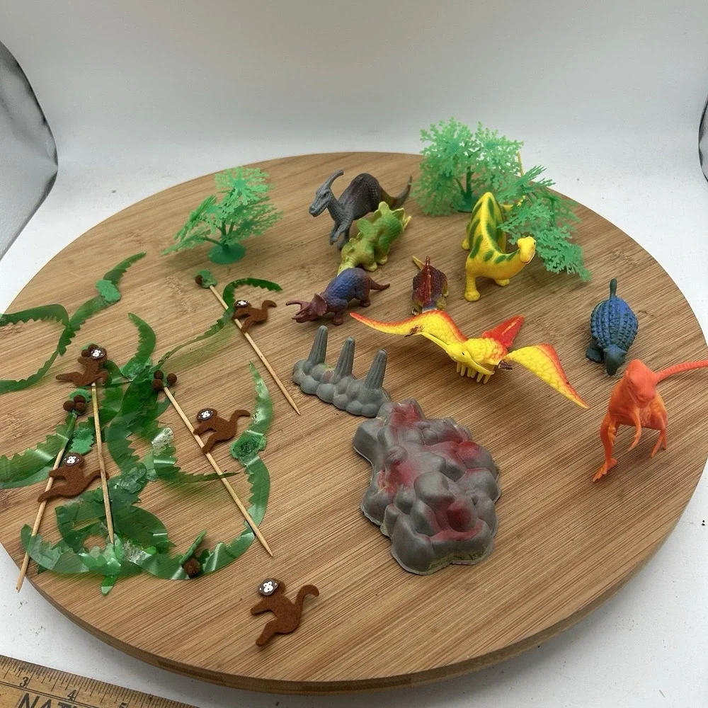 Dinosaurs Plastic  Prehistoric Playset‎ Figure Toys Lot With Trees With Monkeys